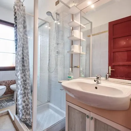 Midtown Garden Guest house *